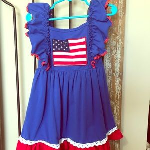 4th of July dress, 4/5T. Good used condition!